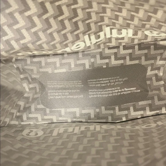 Lululemon Red, Black, and Gray Bags - Picture 16 of 17